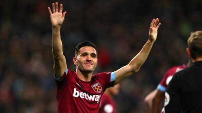 Alaves, Lucas Perez'i transfer etti