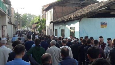 1 kilometrelik bayramlaşma kuyruğu