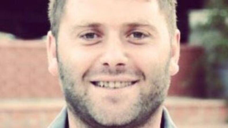 Magazin muhabirleri ölümden döndü