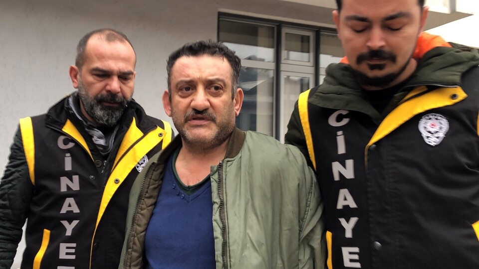 Karısını öldürmeden önce masaj yaptırmış