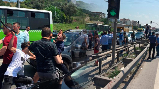 Küçük Ömer'in öldüğü yolu kapattılar! Ortalık karıştı