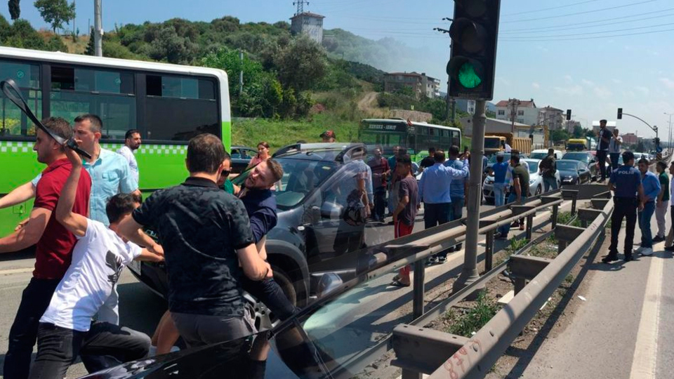Küçük Ömer'in öldüğü yolu kapattılar! Ortalık karıştı