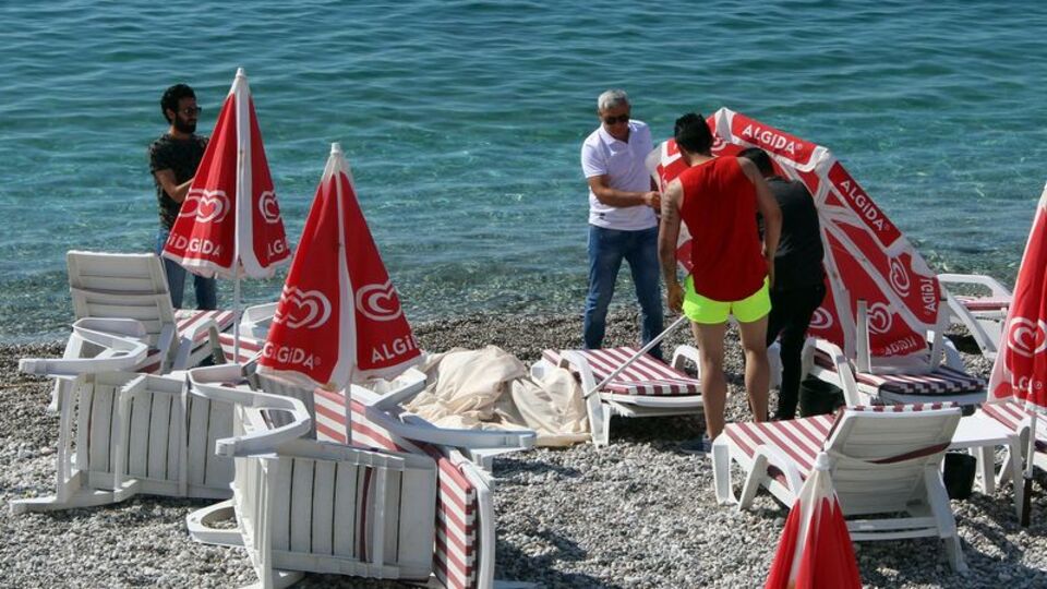 Karavanla geldiği Antalya'da ölü bulundu