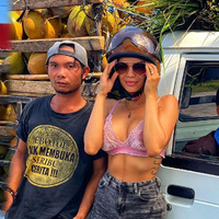 Buse Narcı, Bali'de yol kesti