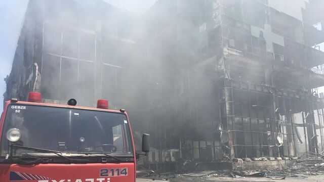 Kocaeli'de yanan fabrikanın sahibi gözaltında