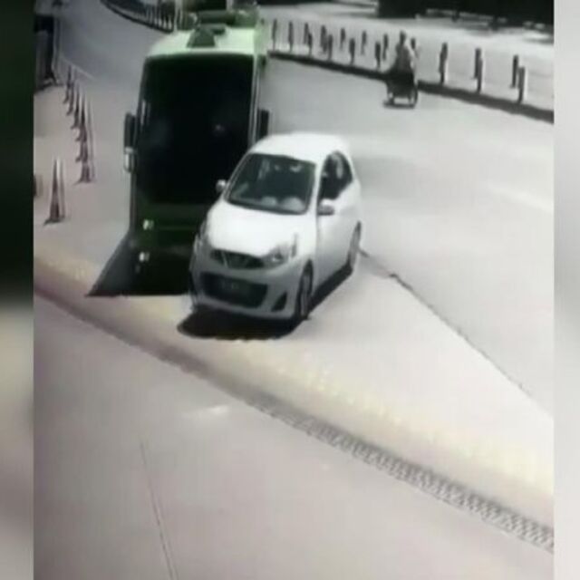 Minibüs şoförünün dikkati faciayı önledi!
