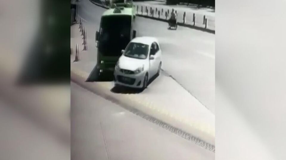 Minibüs şoförünün dikkati faciayı önledi!