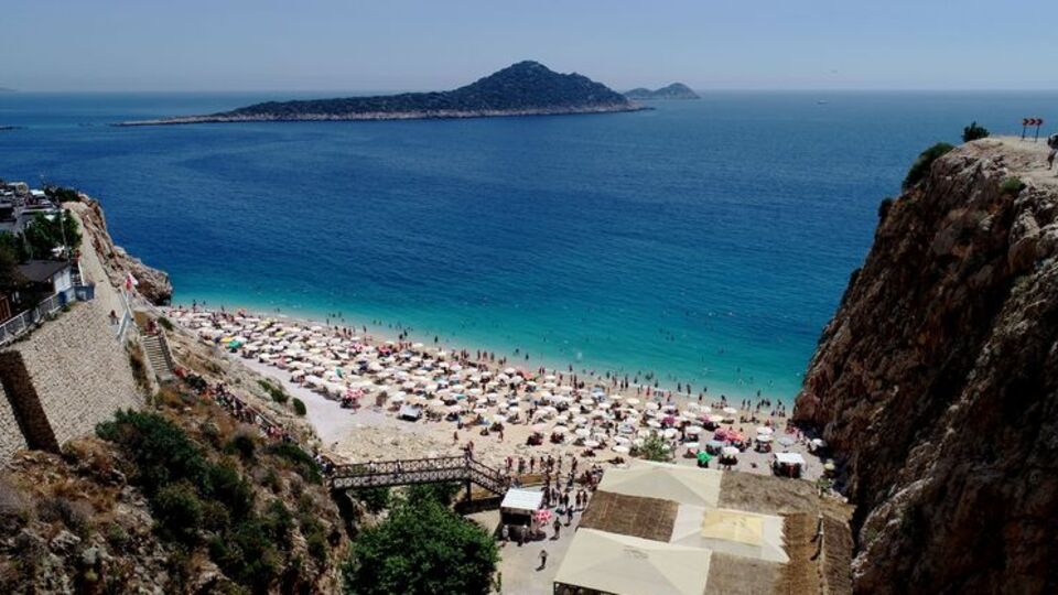 Antalya bayramda 400 bin kişiyi ağırladı