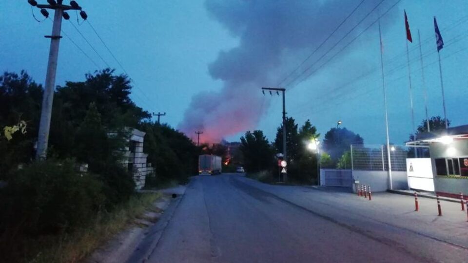 Kocaeli'de fabrika yangını