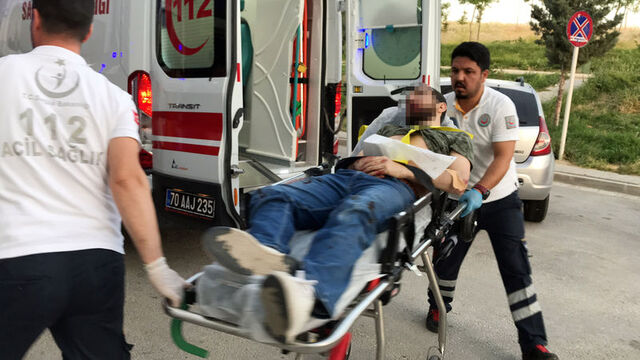 Sokak ortasında bıçaklayıp dövdüler