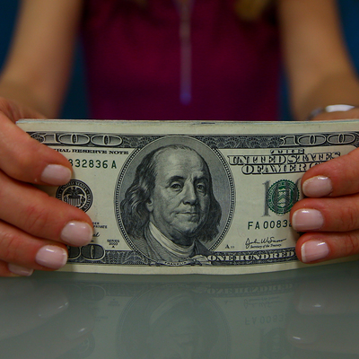 Fitch: Dolar tahttan iniyor
