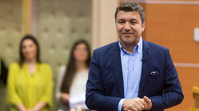 İsmail Küçükkaya kimdir?