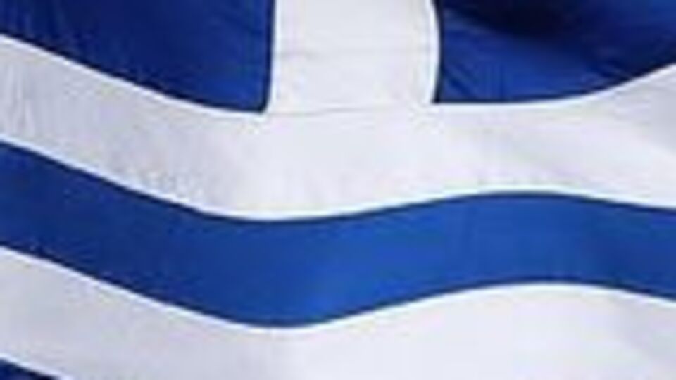 Selanik'te Türk diplomatların araçları kundaklandı