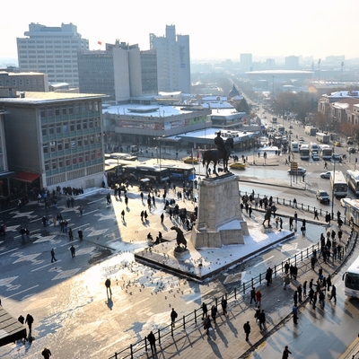 Tarihi meydanda proje belirsizliği