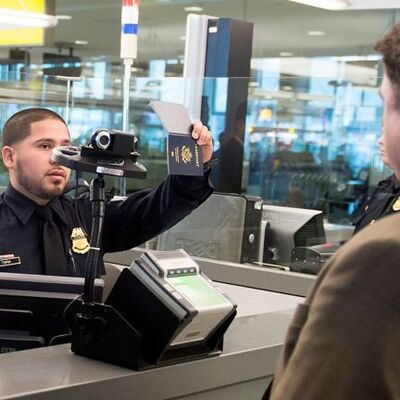 ABD’ye gidenlerin fotoğraflarını çaldılar!