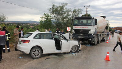 Beton mikseri ile çarpıştı