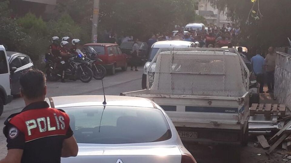 Korkunç olay! Ağabeyini balkonda vurdu