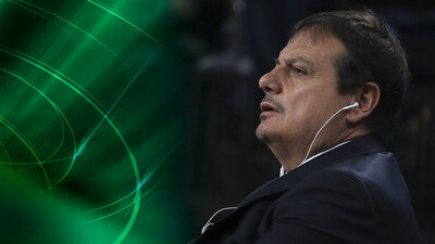 Ataman'dan ilginç protesto! Kulaklıkla...