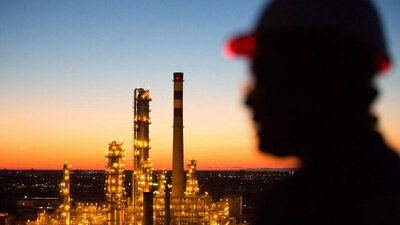 Brent petrolün varili 63,18 dolar