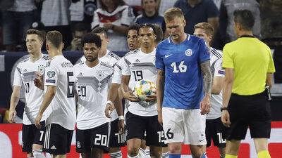 Almanya, Estonya'yı parçaladı!