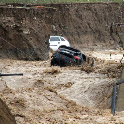 AFAD Başkanı Güllüoğlu'ndan sel uyarısı