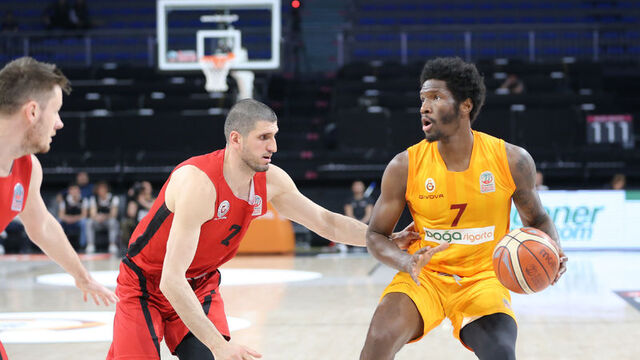 Hayes, Zalgiris Kaunas'ta