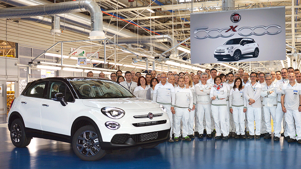 500 bininci 'X' bantlardan indi!