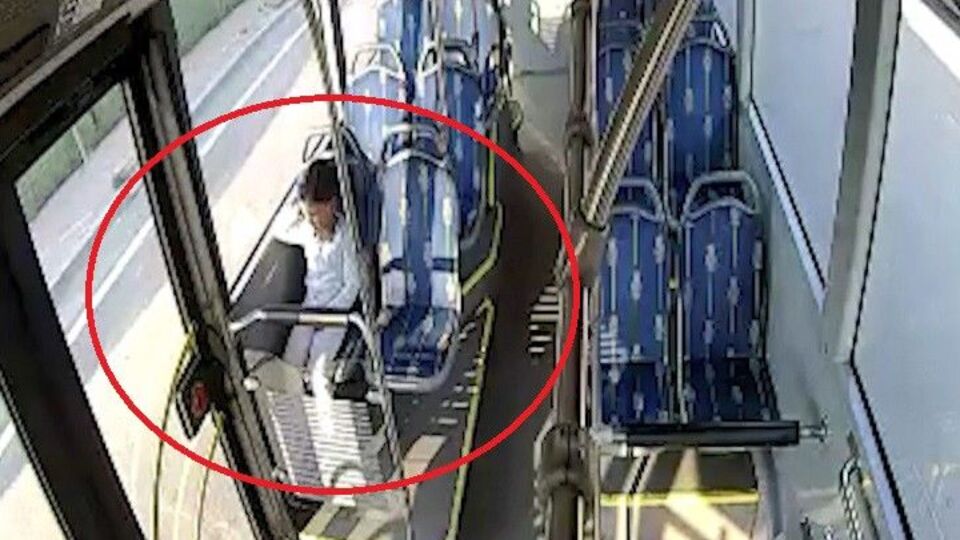 5 yaşındaki çocuğu otobüste unuttular!