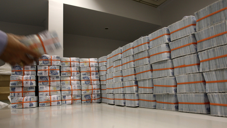 Merkez'den piyasaya 12 milyar lira