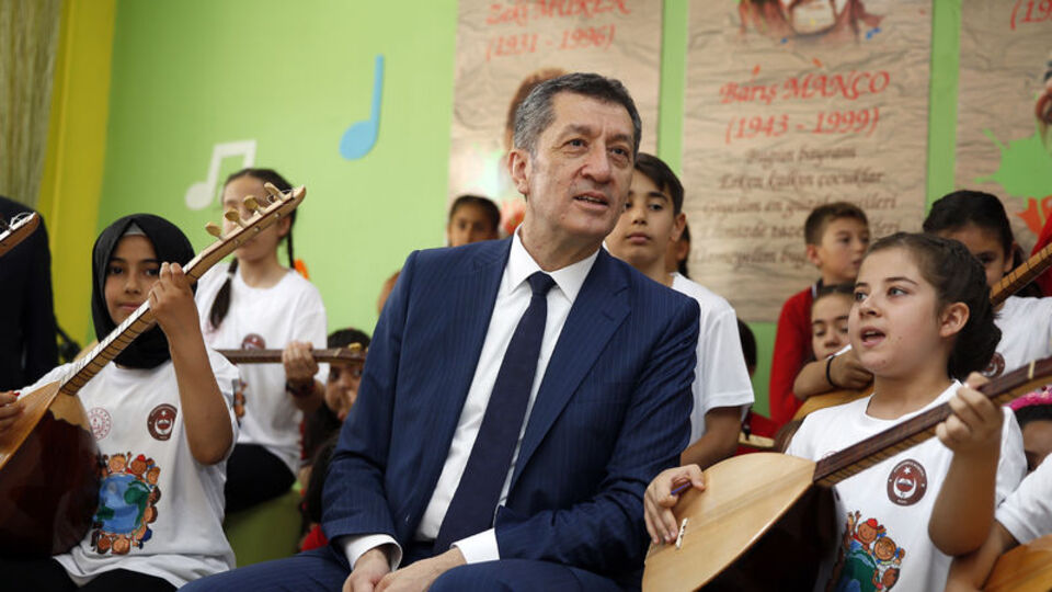 Bakan Selçuk'tan teşekkür mesajı