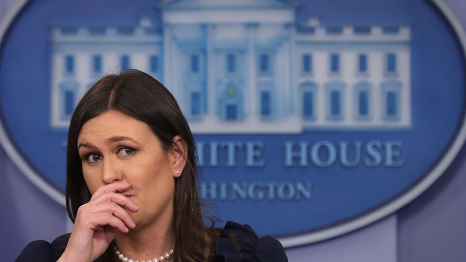 Trump'ın görevi bırakacağını açıkladığı Beyaz Saray Sözcüsü Sarah Sanders kimdir?