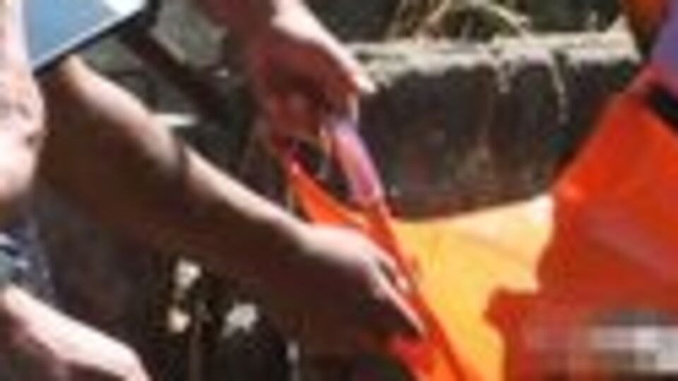 Üzerine benzin döküp kendisini yaktı