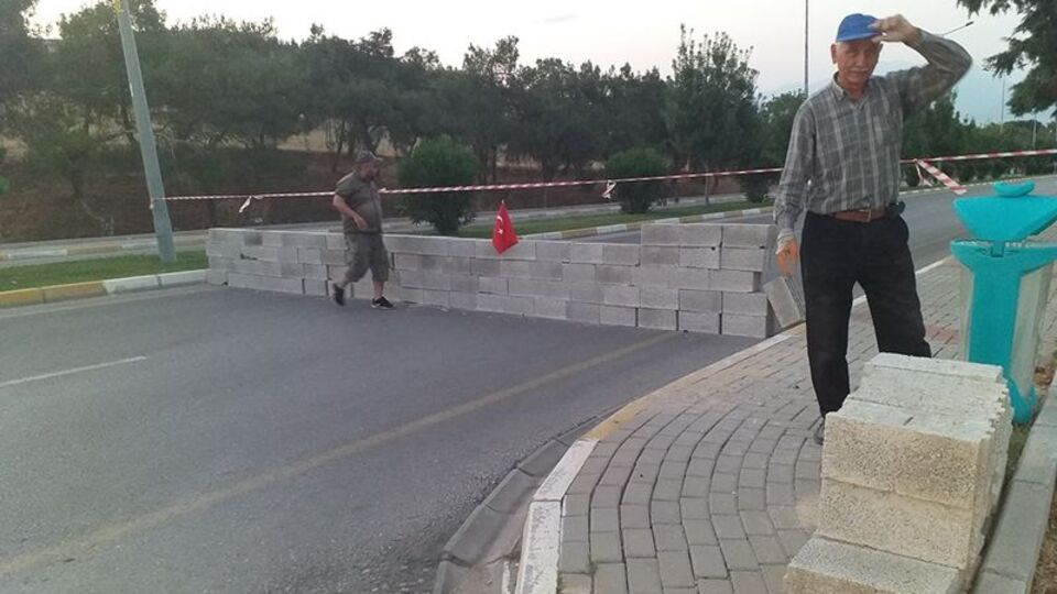 Pamukkale'de yol kapatma eylemi!