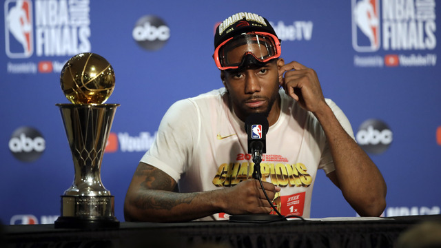 Kawhi Leonard, Raptors'ta kendini buldu