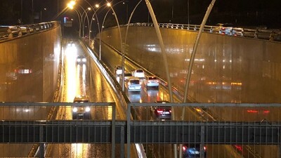 Başkent'te sağanak yağmur hayatı olumsuz etkiledi