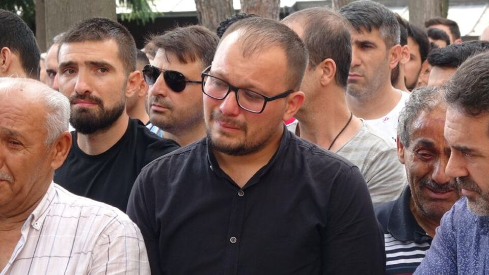 Selde hayatını kaybeden eşe son bakış