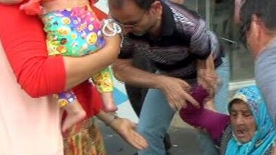 "Çocuğu yere çarparım!" tehdidi!