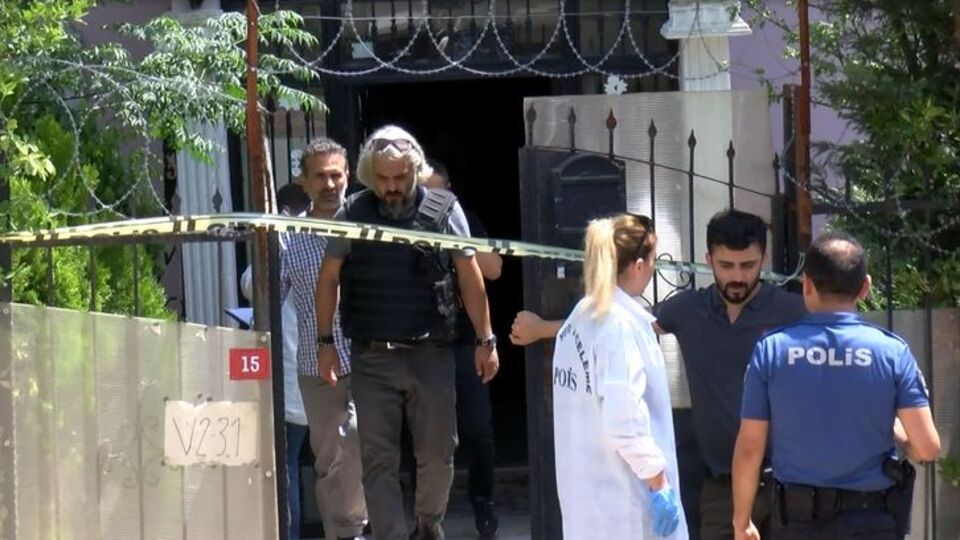 Karısını bıçaklayıp polisi aradı!