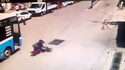 Yağmurdan kaçmak isterken