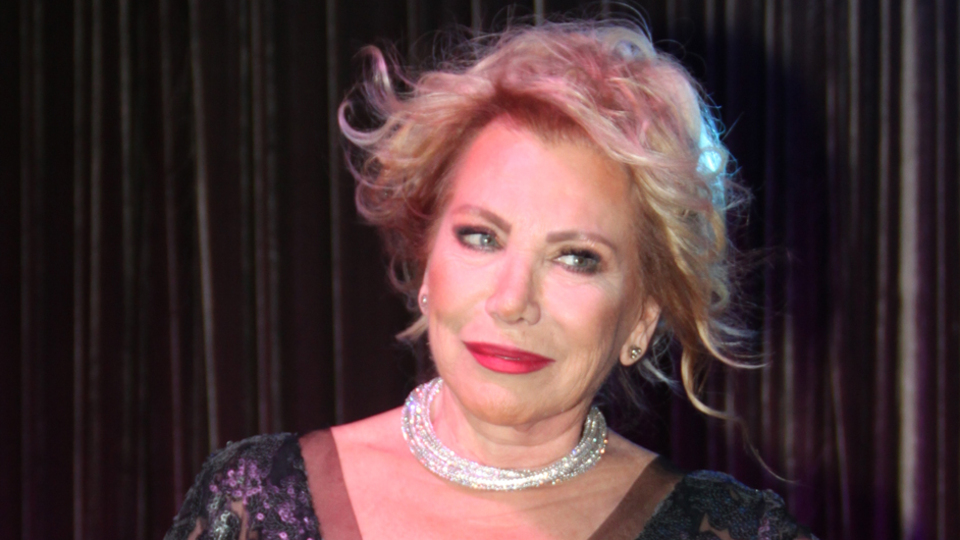 "Ben sokakta yürürken trafik dururdu"