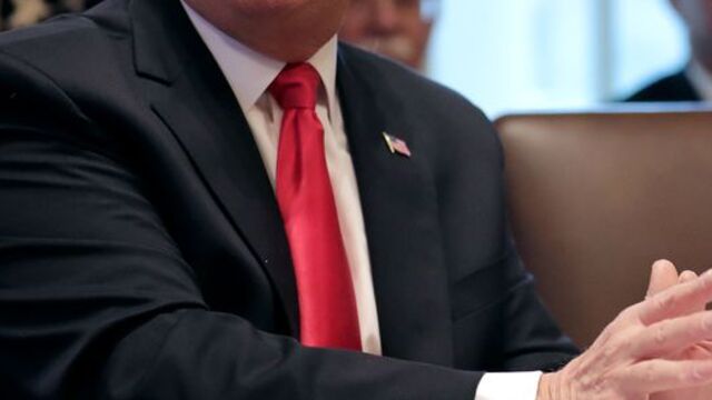Trump'tan flaş açıklama! "Shanahan vazgeçti"