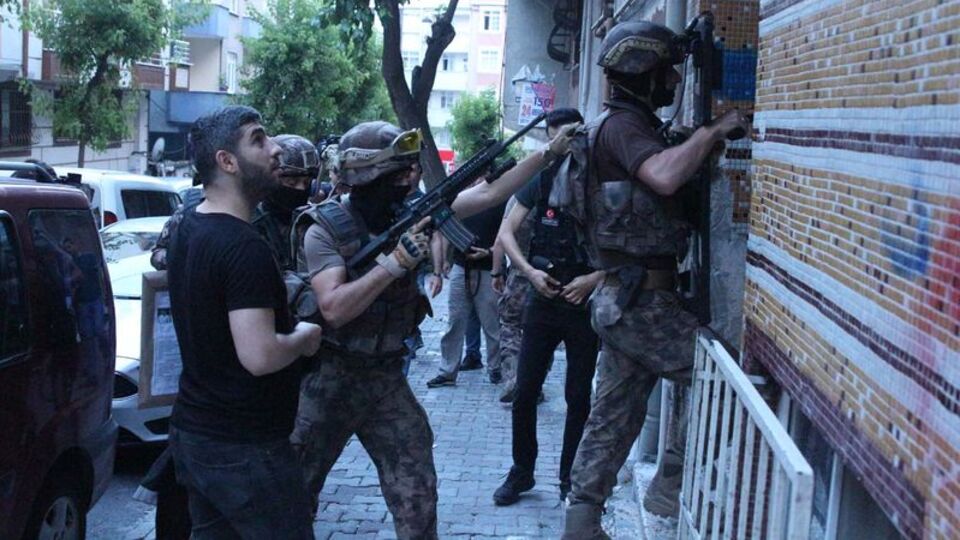 İstanbul'da narkotik operasyonu: 35 gözaltı