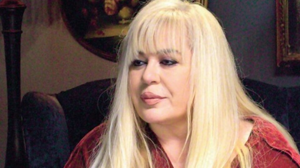 Zerrin Özer kimdir?