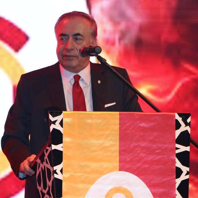 "16 ayda 3 kupa kaldırdık"
