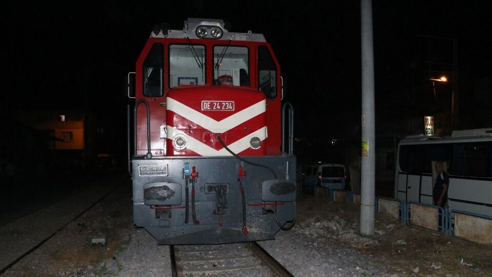 Çankırı'da trenin çarptığı kişi öldü
