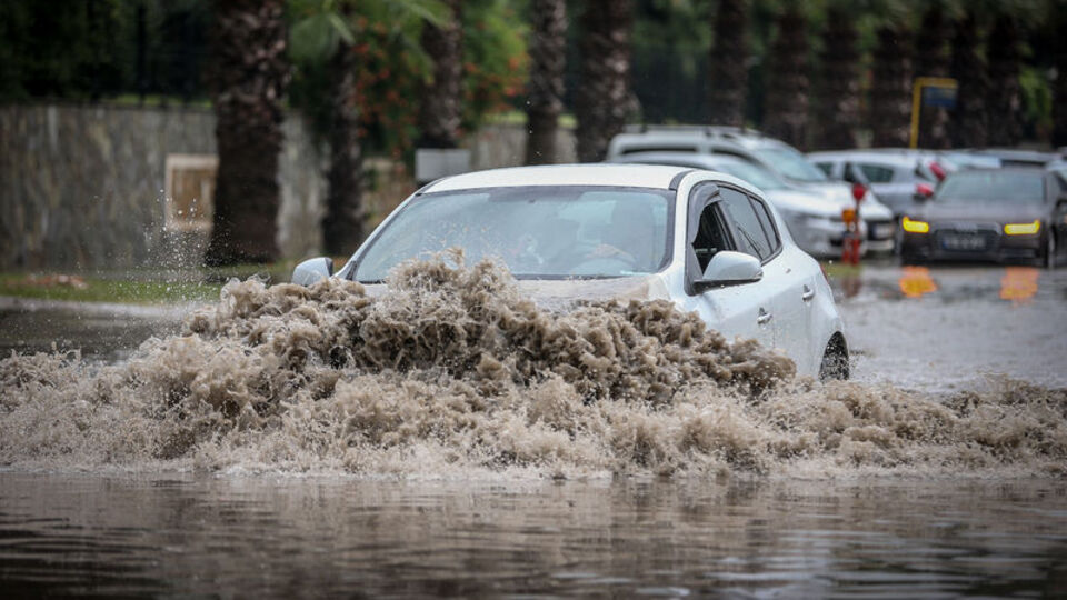 Meteoroloji'den önemli uyarı: Sel riski!