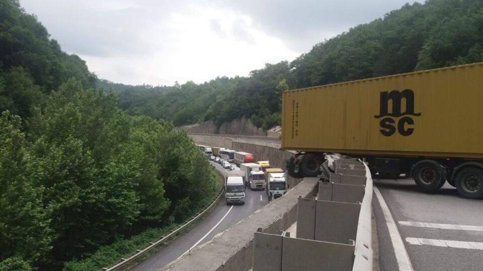 Bursa-Ankara karayolu kapandı!