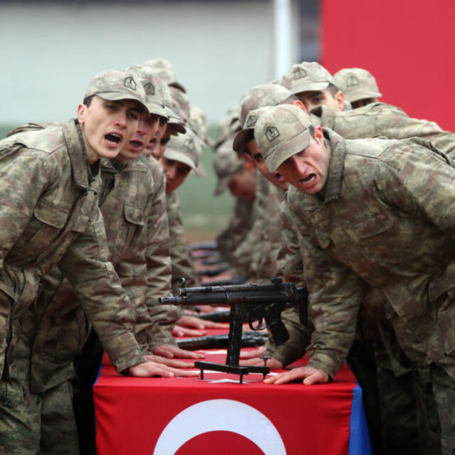 Askerlik teklifinde iki bölüm tamam!