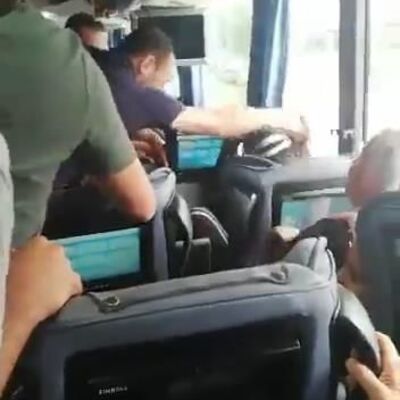Güpegündüz kadını otobüsten kaçırdılar