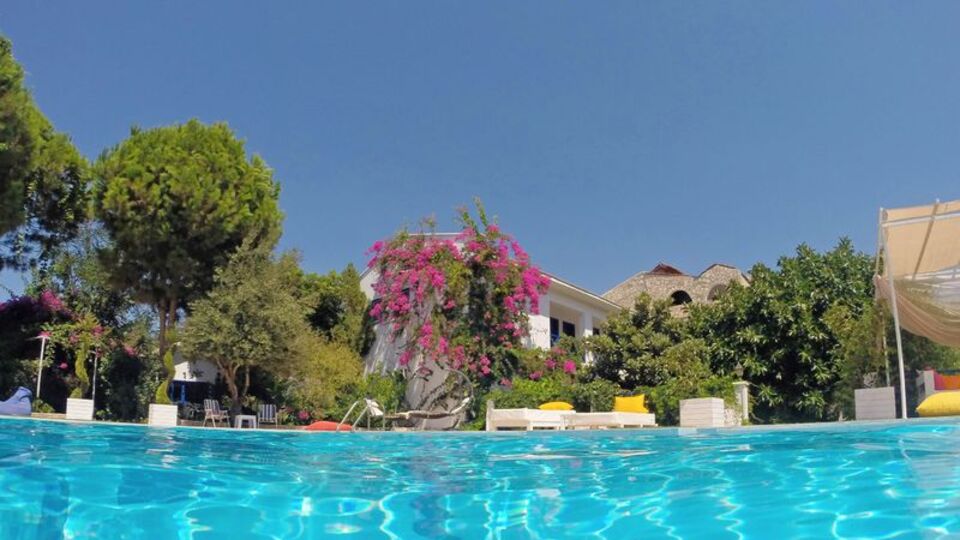 Yıllık izinde çalışırken patrona yakalanmayın